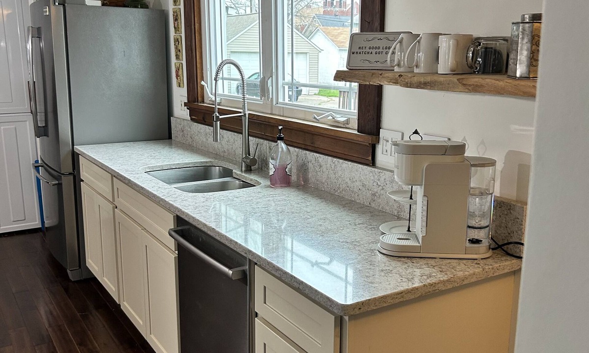 Fairport Harbor House | Charming 3-bedroom house with WiFi and AC in Fairport Harbor