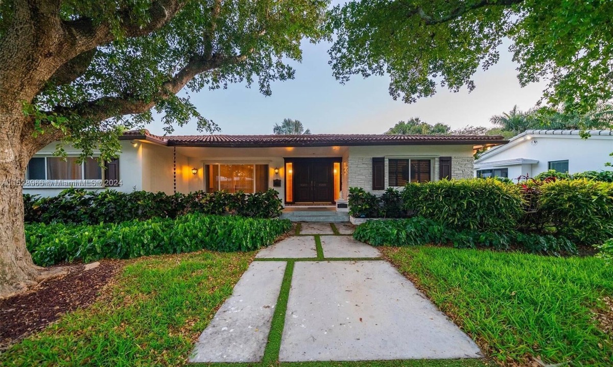 Downtown Hollywood House | Charming 3-bedroom house 5 min drive to the beach