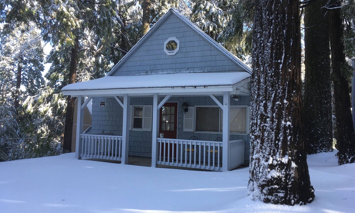 Lake Arrowhead Cottage | Charming guesthouse Get-a-Way