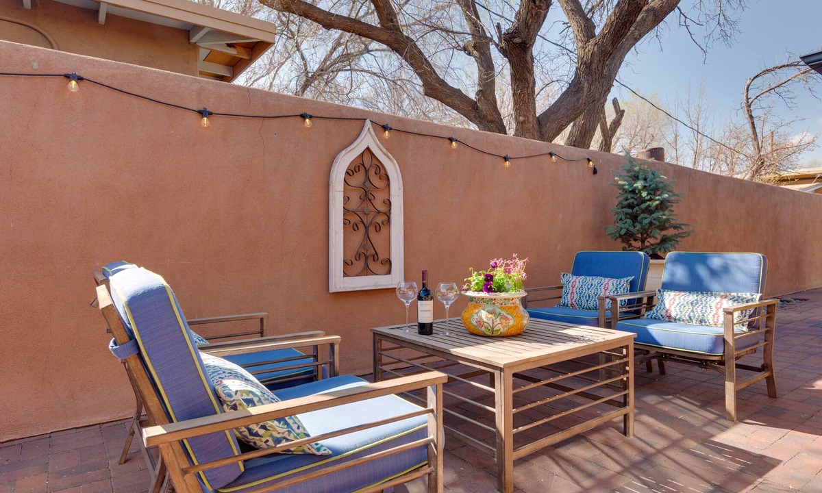 Downtown Santa Fe Condo | Charming Santa Fe Casita Private Patio Walk to Plaza