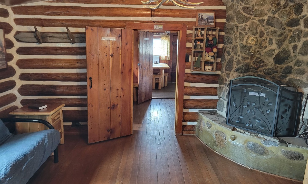 South Fork Cabin | Chinook Cabins & RV Park
