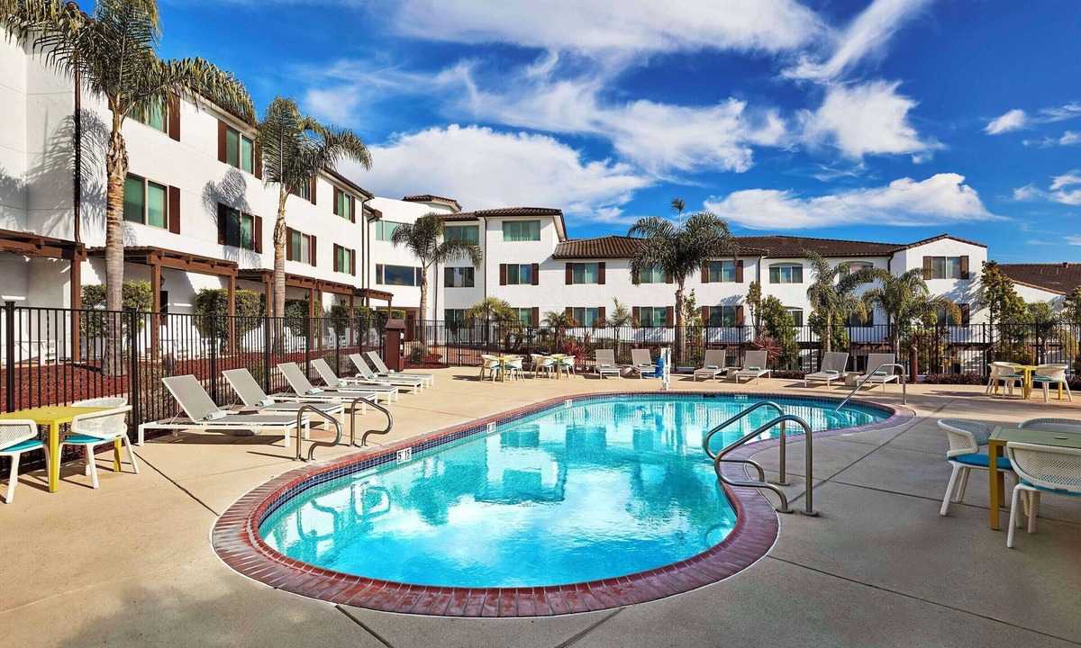Pismo Beach Hotel | Classic King Room | Free Parking, 1.9 mi to Monarch Butterfly Grove