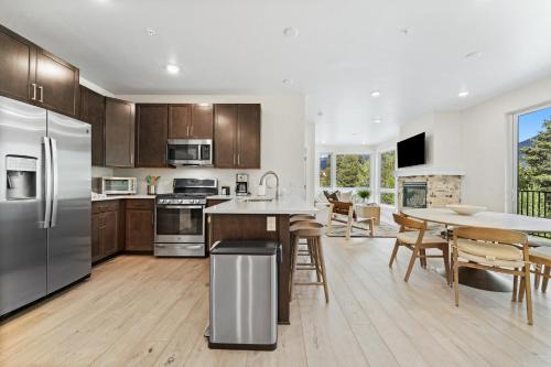 Lakeside Village Apartment | Clearwater Lofts #205 Building 3 : 2