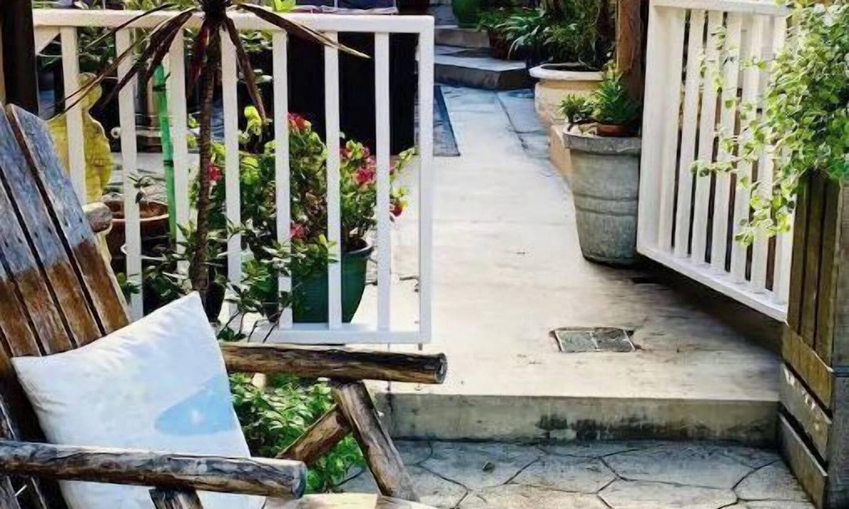 Laguna Beach House | Cleo in the Village