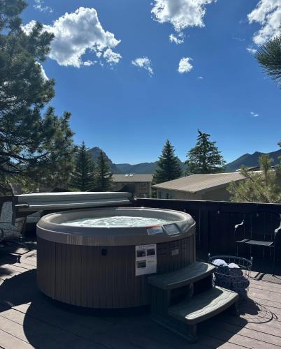 Estes Park Hotel | Columbine Inn