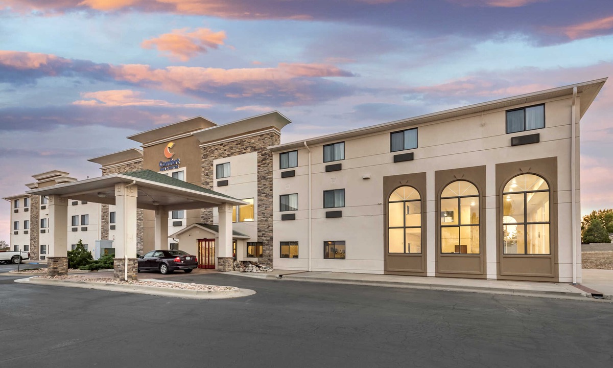 Pueblo Hotel | Comfort Inn & Suites Pueblo