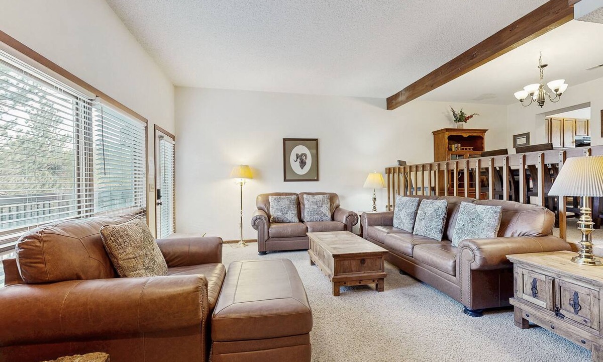 Fall River Estates Condo | Comfortable home with breathtaking mountain views and high-speed WiFi