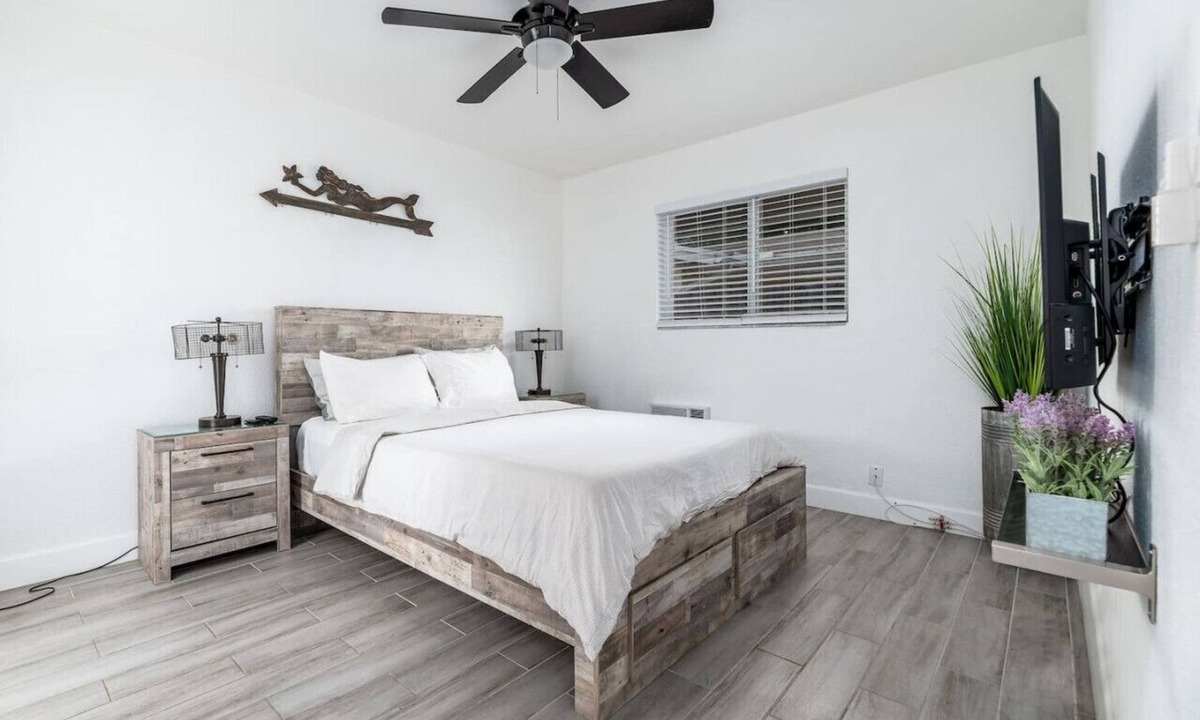 Middle River Terrace Apartment | Comfy Condos @ Middle River - #2