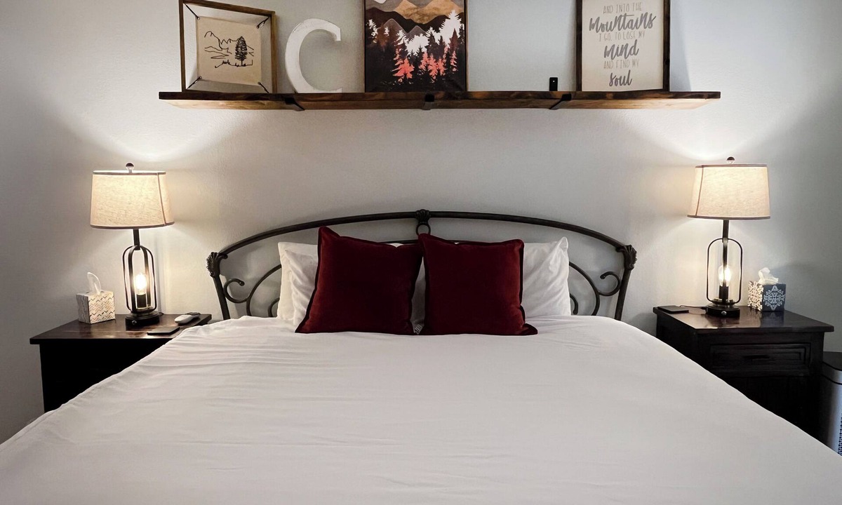 Taos Ski Valley Condo | Convenience and Amenities in the Resort Base