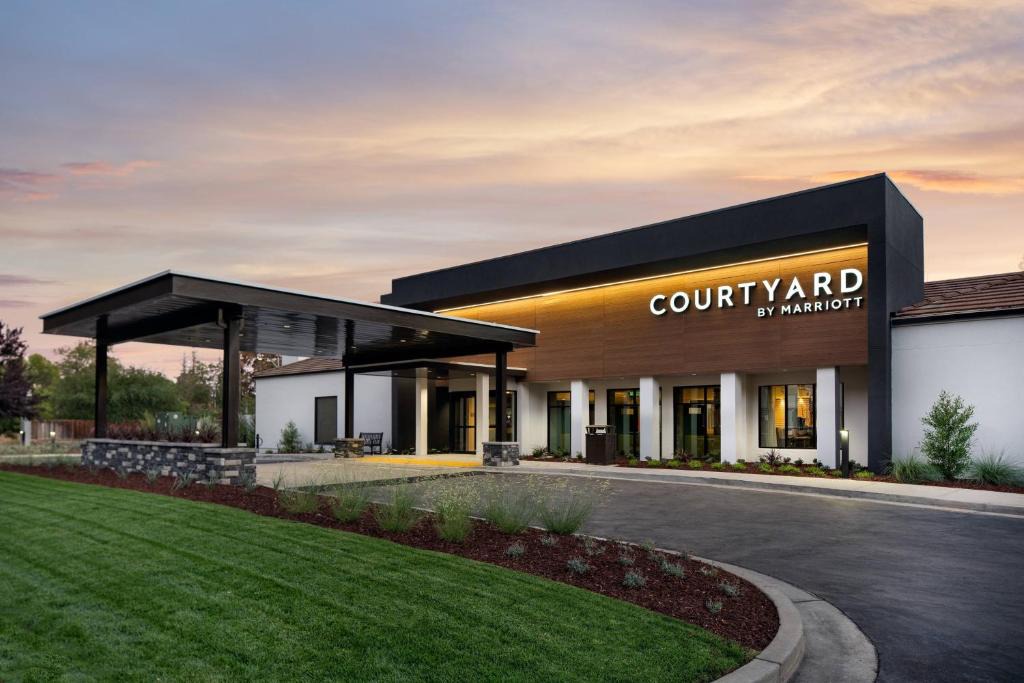 Cupertino Hotel | Courtyard San Jose Cupertino