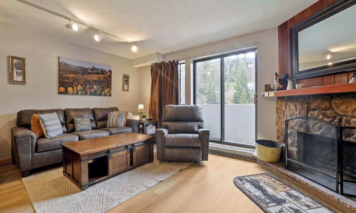 Peak 9 Condo | Cozy 1BR At Beaver Run | Ski-In/Ski-Out | Dogs Friendly