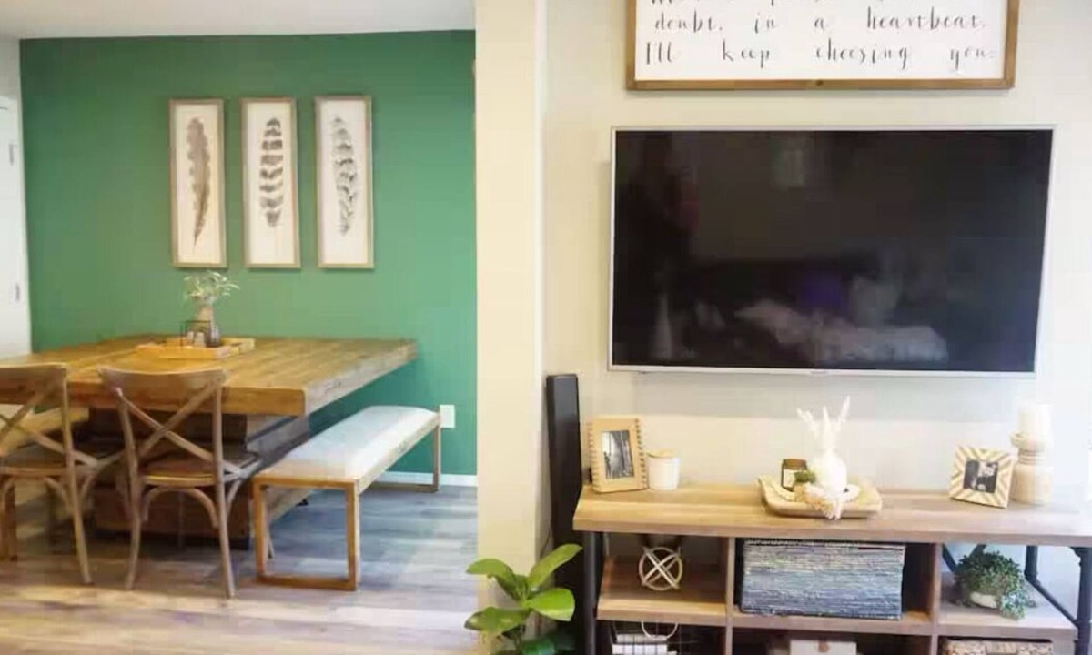 Riverside Condo | Cozy 2-bedroom condo in peaceful Riverside - Entire Place