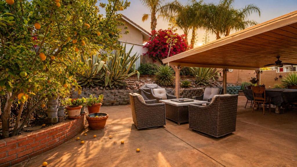 Lake Elsinore House | Cozy 3BR Lake Elsinore Retreat with Mountain Views