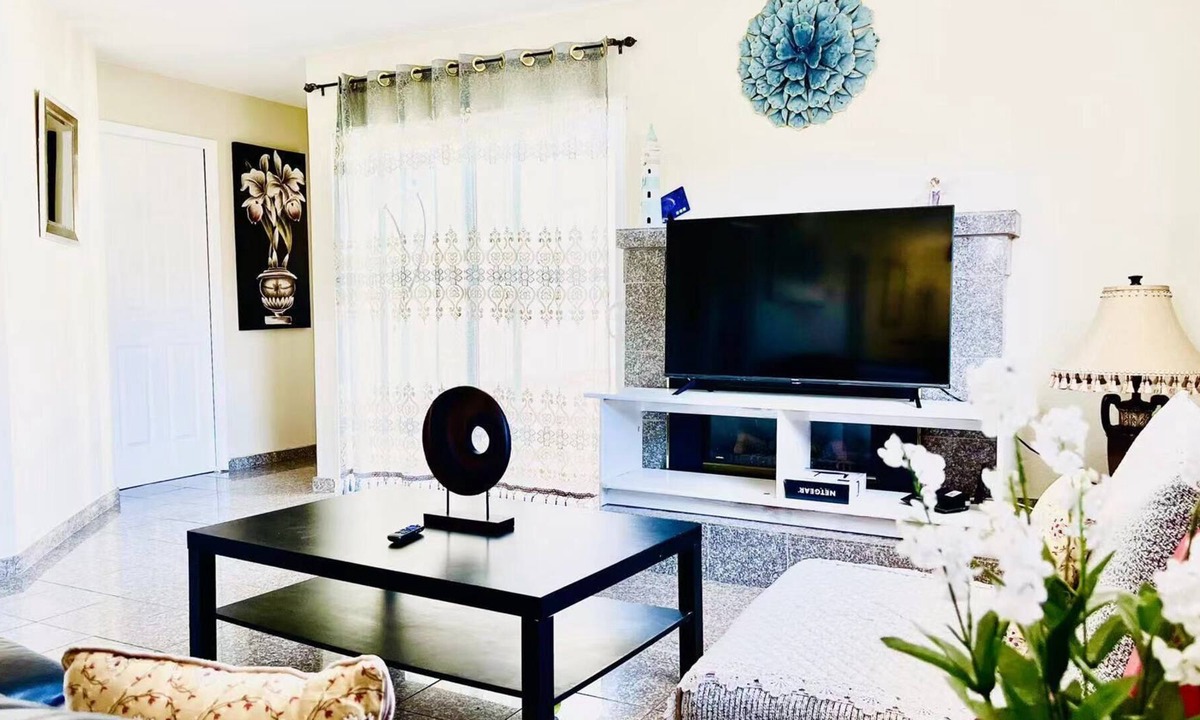 Union City House | Cozy 4B2B house central area W/D parking