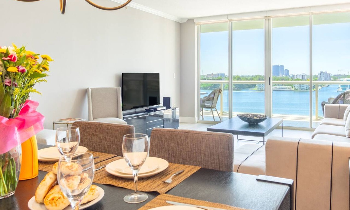 Sunny Isles Beach Condo | Cozy and spacious condo with amazing intracoastal views. WIFI + Parking