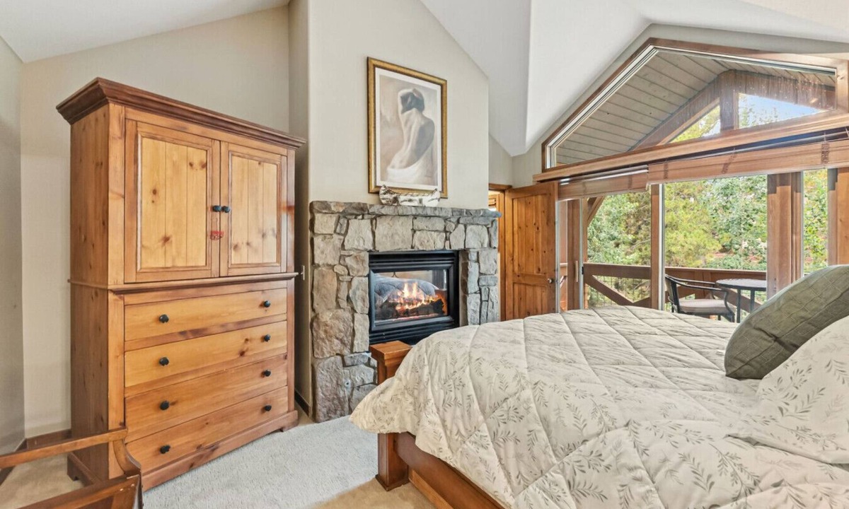 Four O'Clock Villa | Cozy Breck Townhome – Walk to Lifts & Shuttle