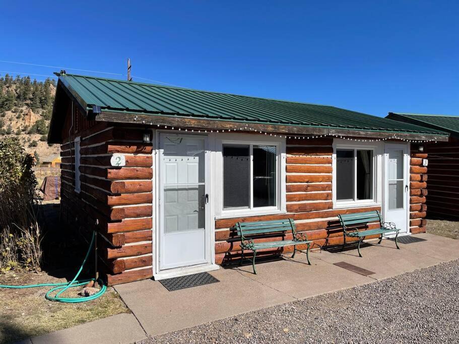 South Fork Apartment | Cozy cabin #2 at Aspen Ridge Cabins