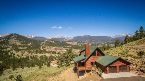 Windcliff Estates House | Cozy Cabin with Pool Table and Stunning Panoramic Mountain Views in Estes Park, Colorado