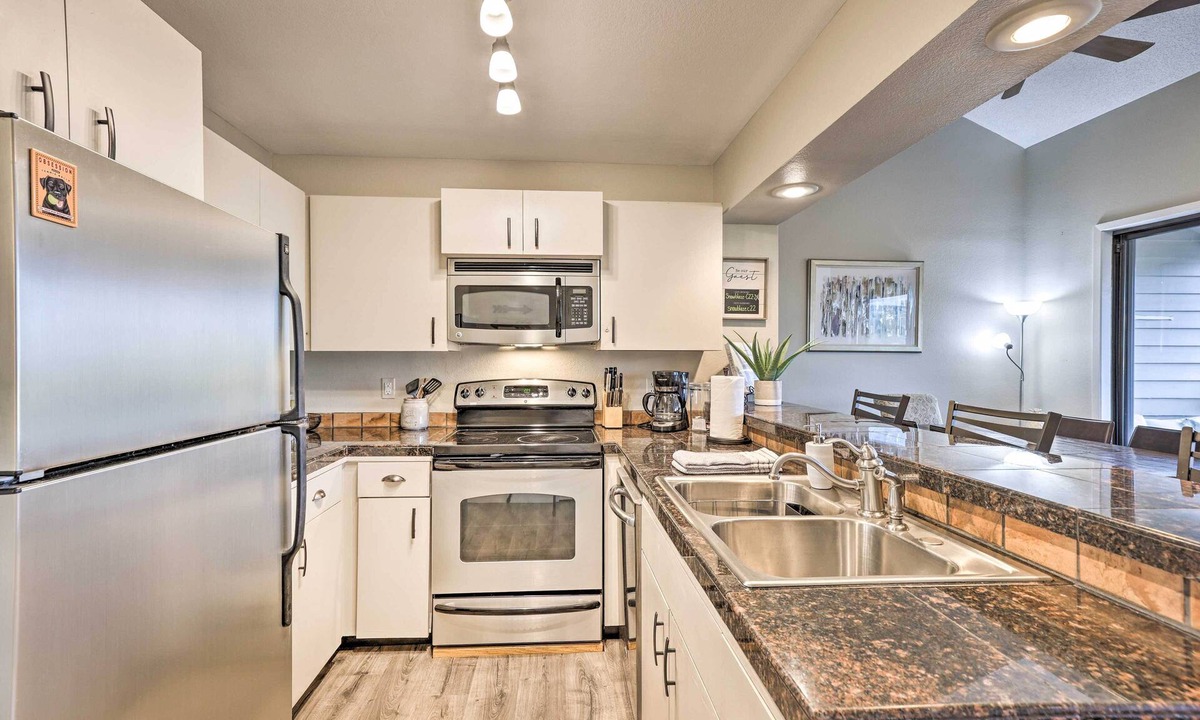 Winter Park Condo | Cozy Condo w/Amenities in Heart of Winter Park!