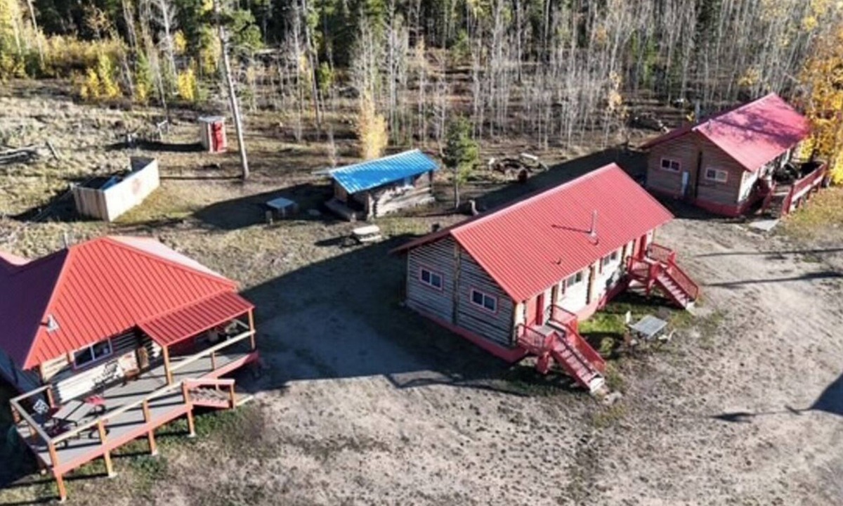 Walden Cabin | Cozy Dual Cabins Nestled Where Wyoming Meets Colorado-Pine Springs Cabins-Duplex