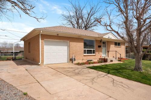 Northglenn House | Cozy Getaway Retreat - 4BR - Northglenn