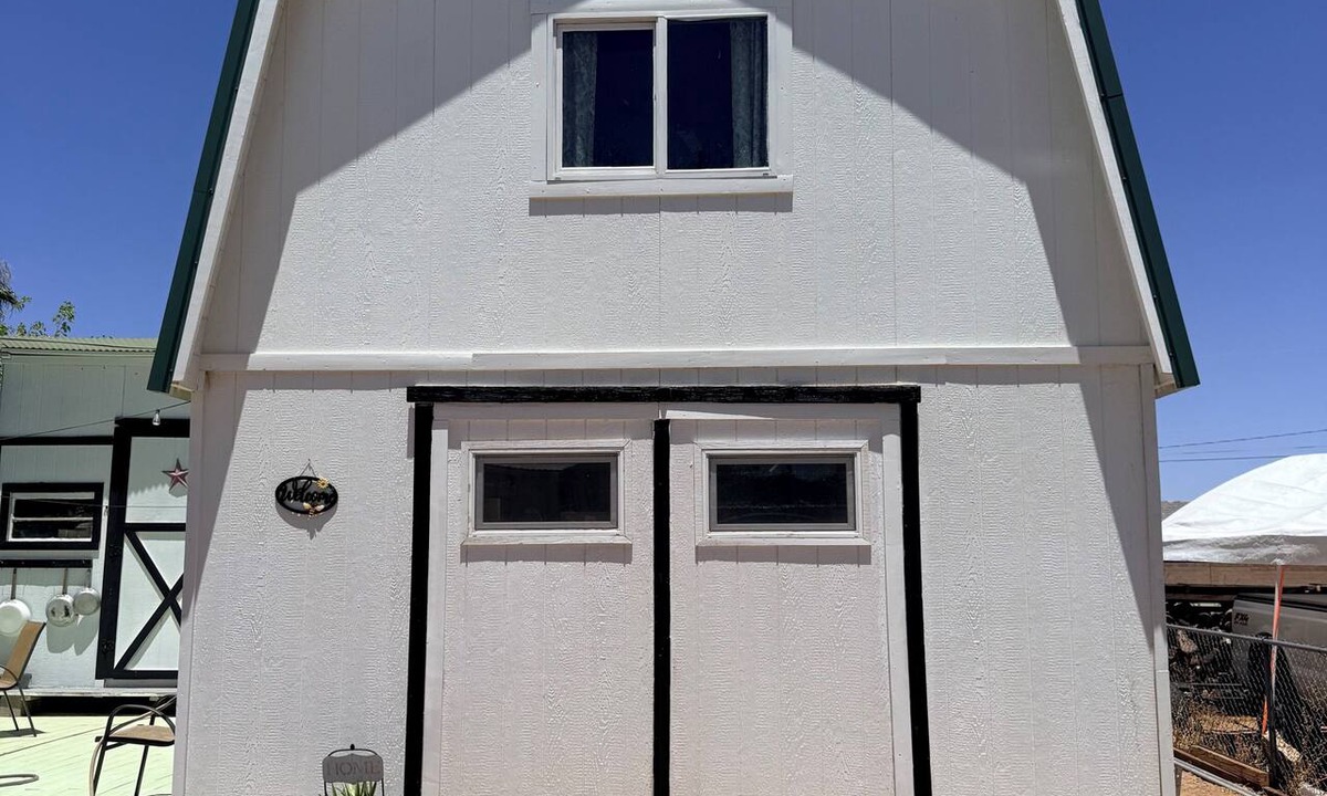 Kingman House | Cozy kid friendly Barn-dominiom” in Kingman