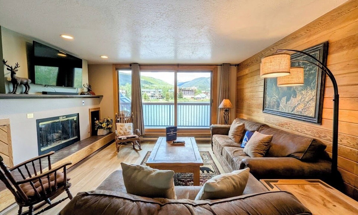 Lakeside Village Condo | Cozy Lakefront Escape | Pool + Hot Tub