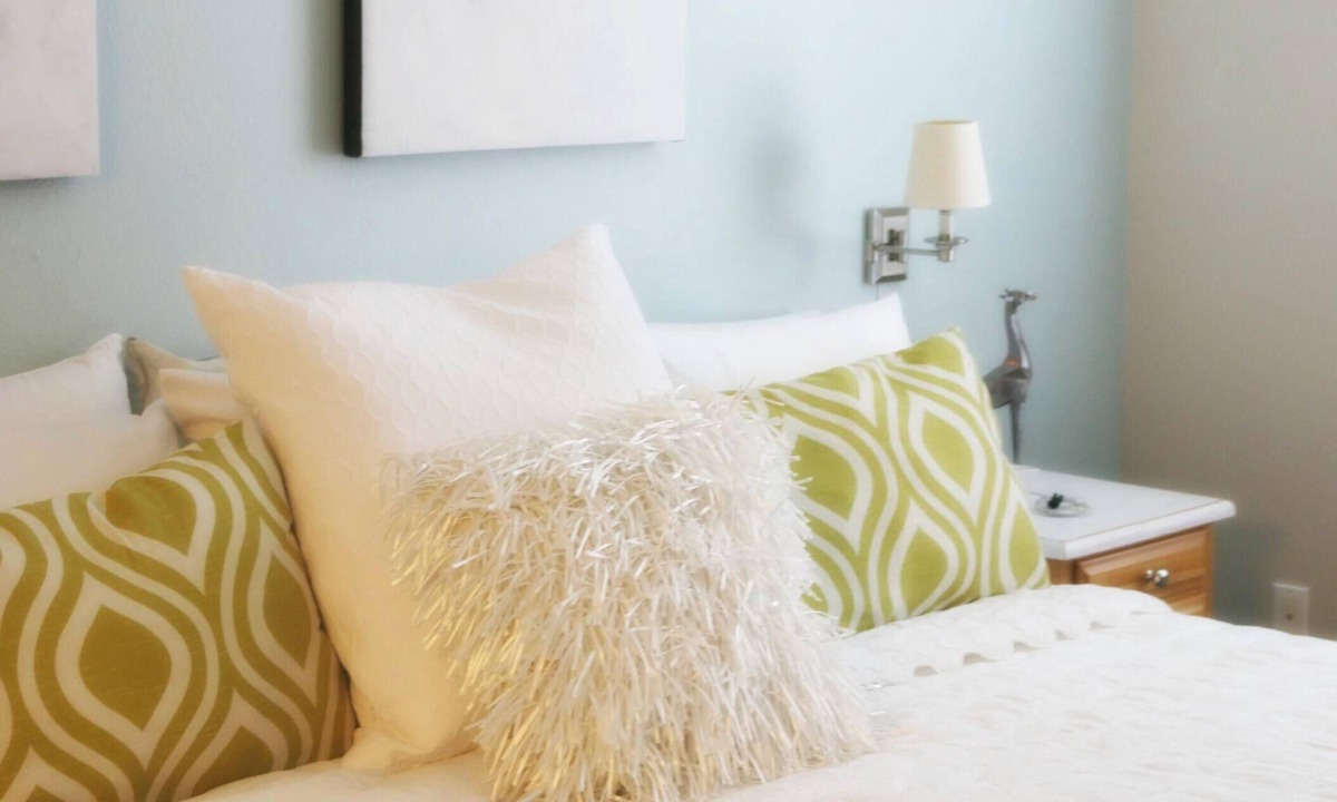Thornton Condo | Cozy Long term (30day min), IMPECCABLY CLEAN! Private Corporate Condo