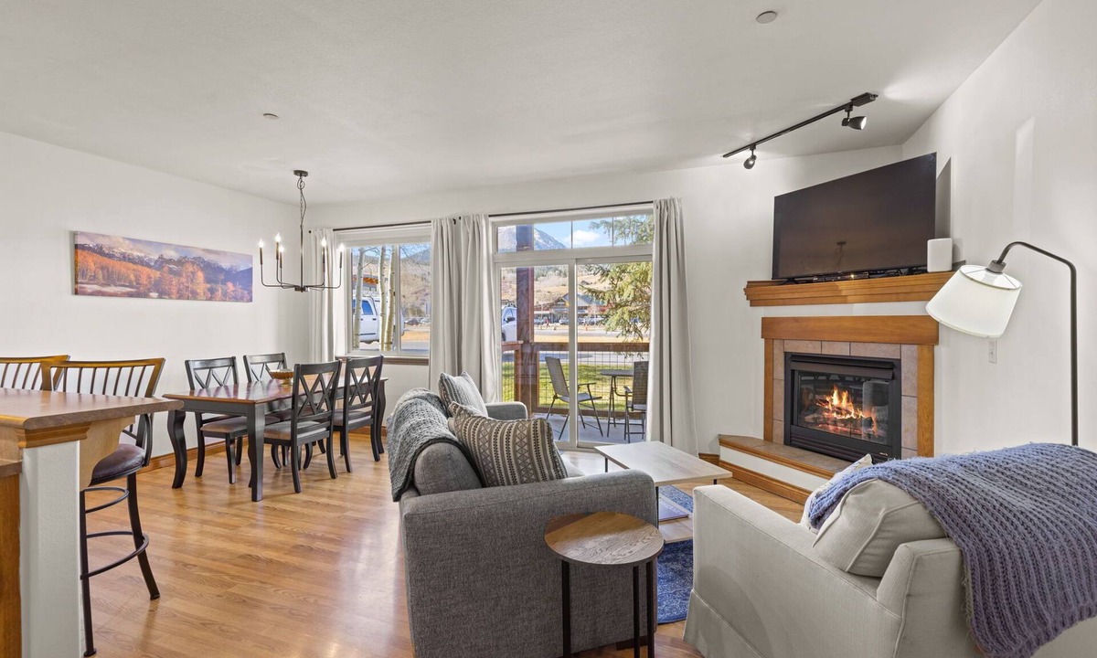 Willow Grove Condo | Cozy Mountain Retreat Near the Blue River