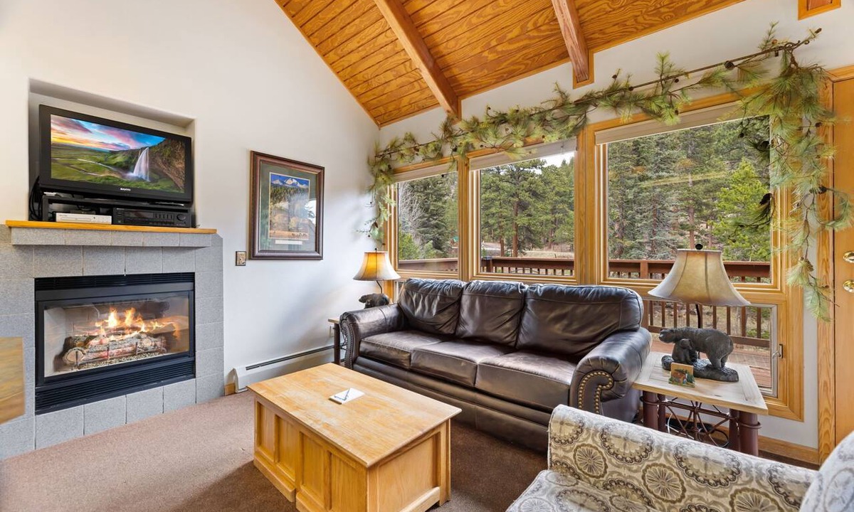 Fall River Estates Condo | Cozy Riverfront Suite Fireplace Close to RMNP