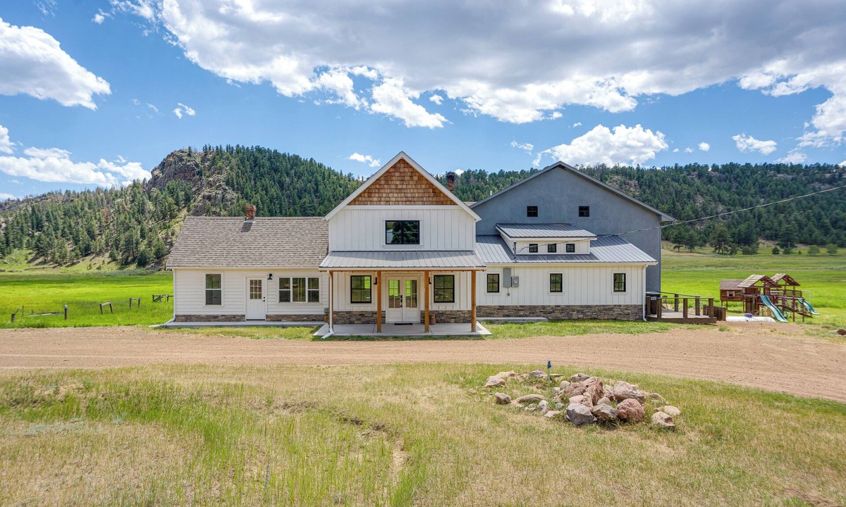 Florissant House | Creekside Florrisant Hideaway - Great for Anglers!