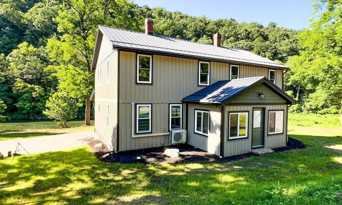 Climax House | Creekside Haven Hot Tub Fire Pit Waterfront