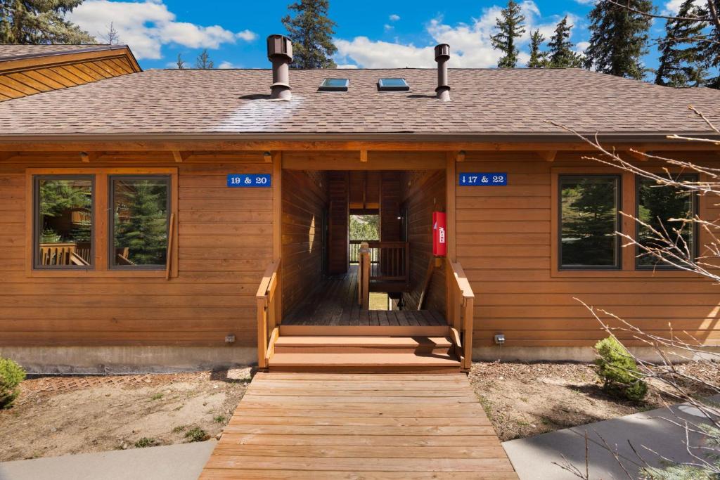 Fall River Estates Apartment | Creekside Suites 19 by Estes Park Condos