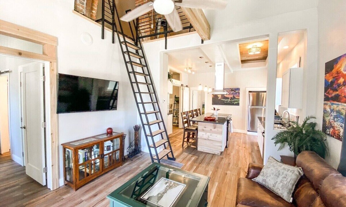 Colorado Springs House | ♥Custom♥Dream home, loft/porch,trendy neighborhood