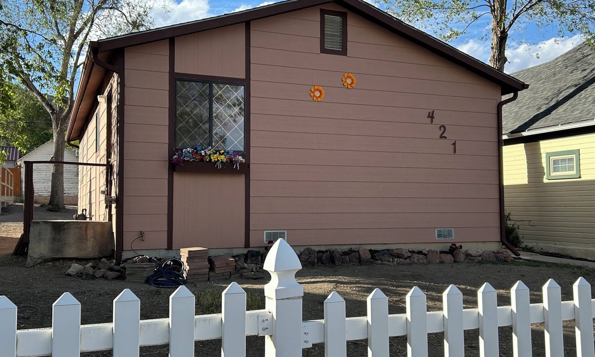 Canon City House | Delightful 2 bedroom home in walking distance to downtown, Arkansas River, etc