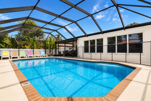 South Lake House | Deluxe 5BR Villa Heated Pool near Hollywood Beach