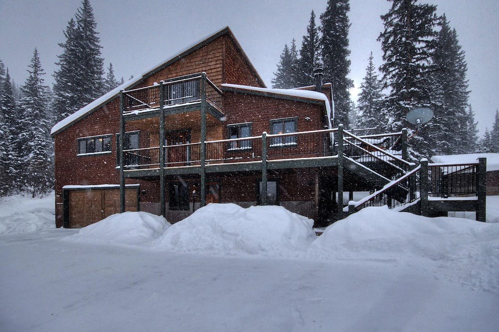 Blue River Cabin | Deluxe Remodeled Cabin with Hot Tub near Breckenridge Ski Resort, Colorado