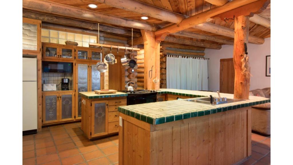 Taos Ski Valley House | Denton Cabin