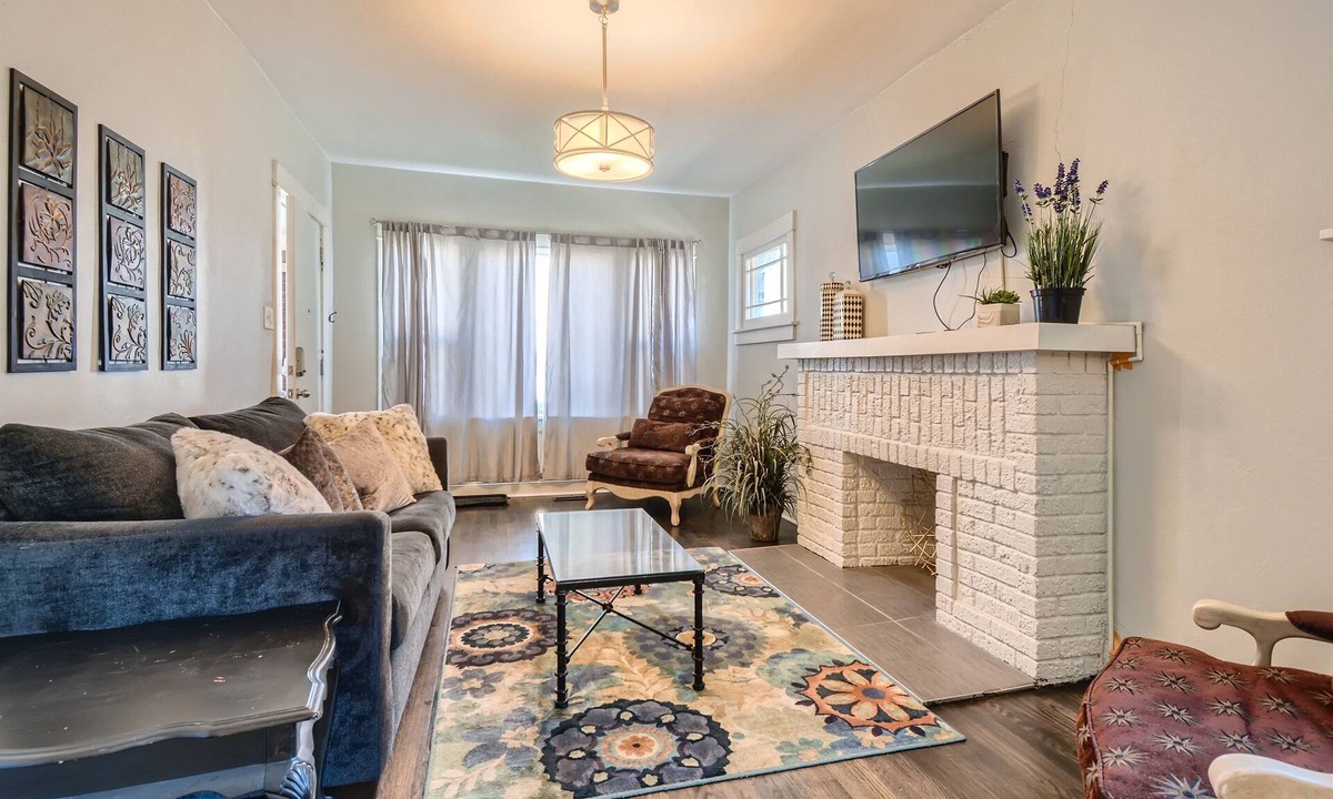 South Park Hill House | Denver Furnished Rental Clermont Duplex Bungalow