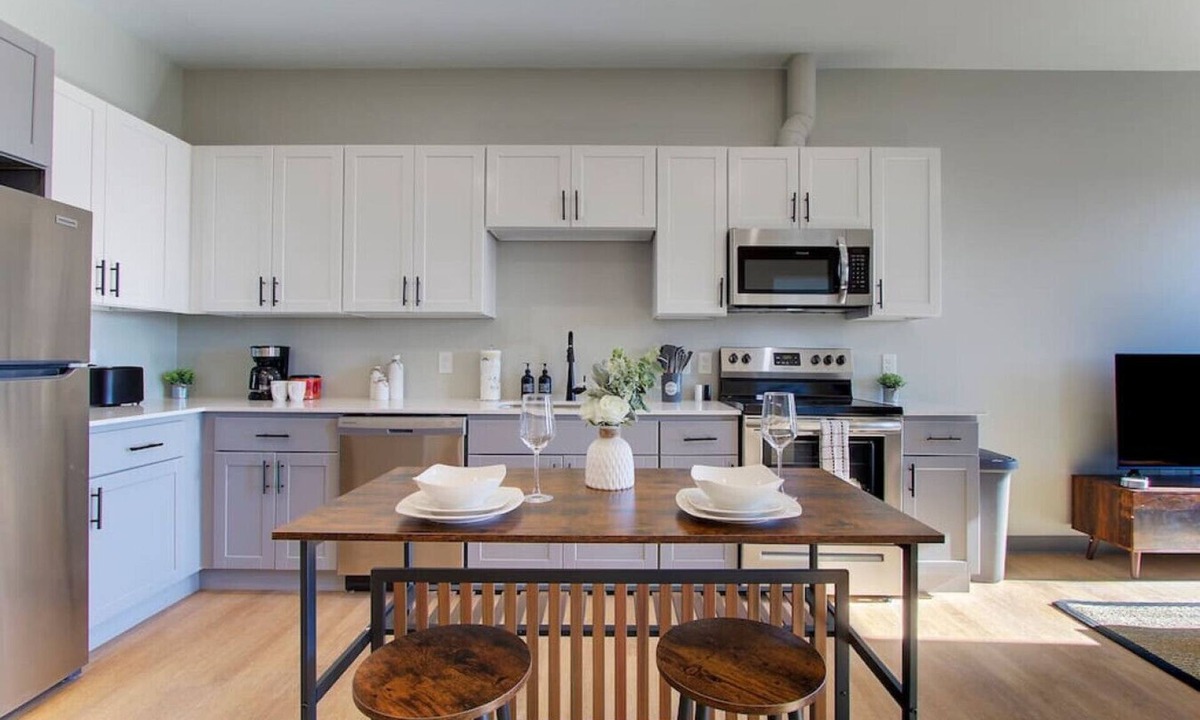 Cleveland Apartment | Designer 1 BDR | Cleveland Clinic | Free Parking
