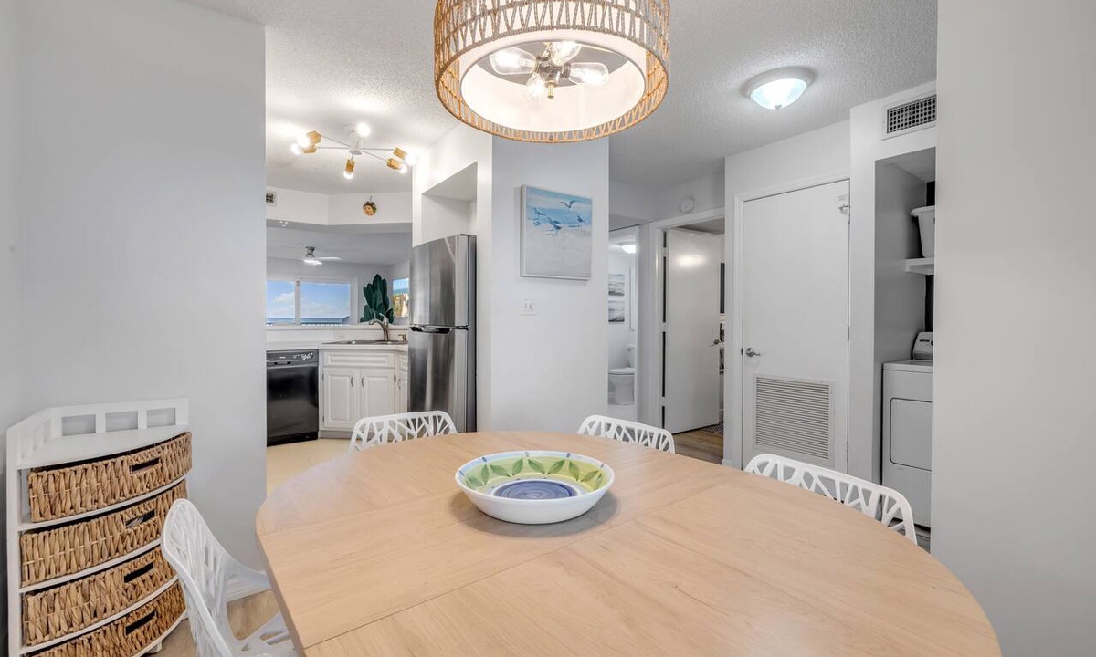 Seawinds Condo Condo | Direct oceanfront Ormond Beach 2/2 with private balcony, heated pool and garage