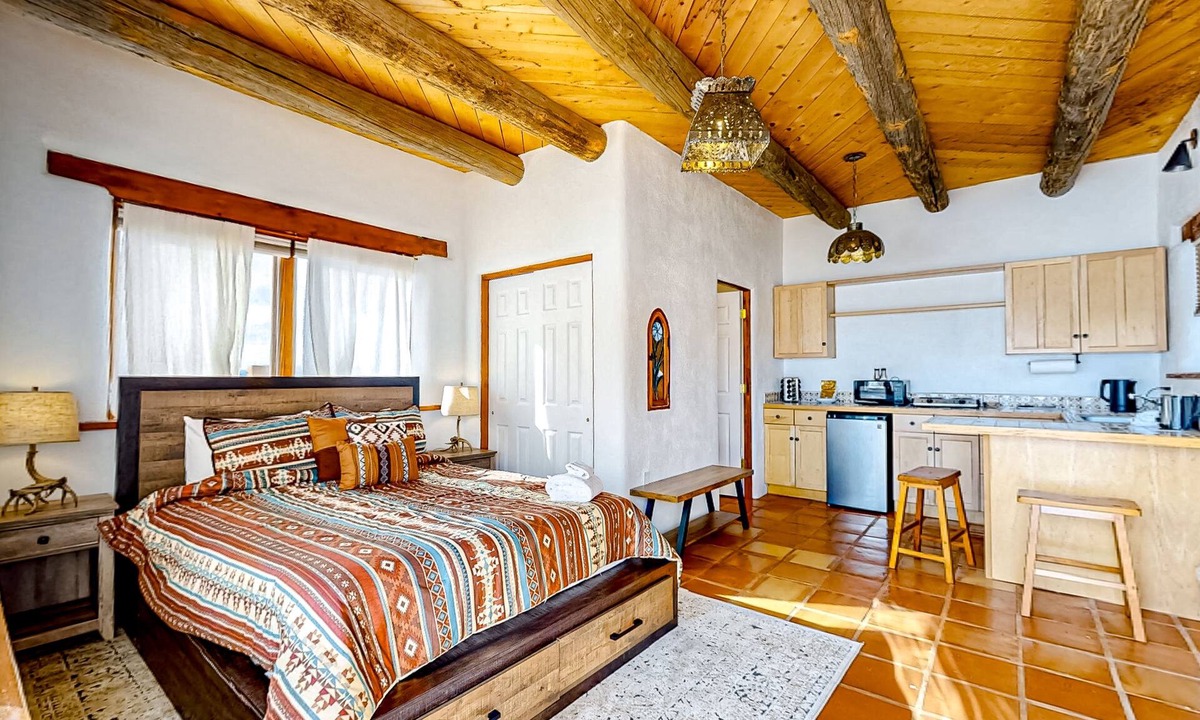 Arroyo Seco Apartment | Dog-friendly studio with mountain/beautiful sunset views and AC