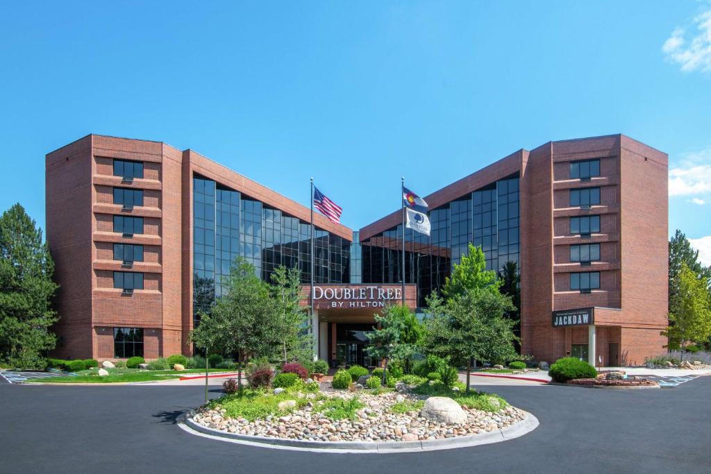 Aurora Hotel | DoubleTree by Hilton Hotel Denver - Aurora