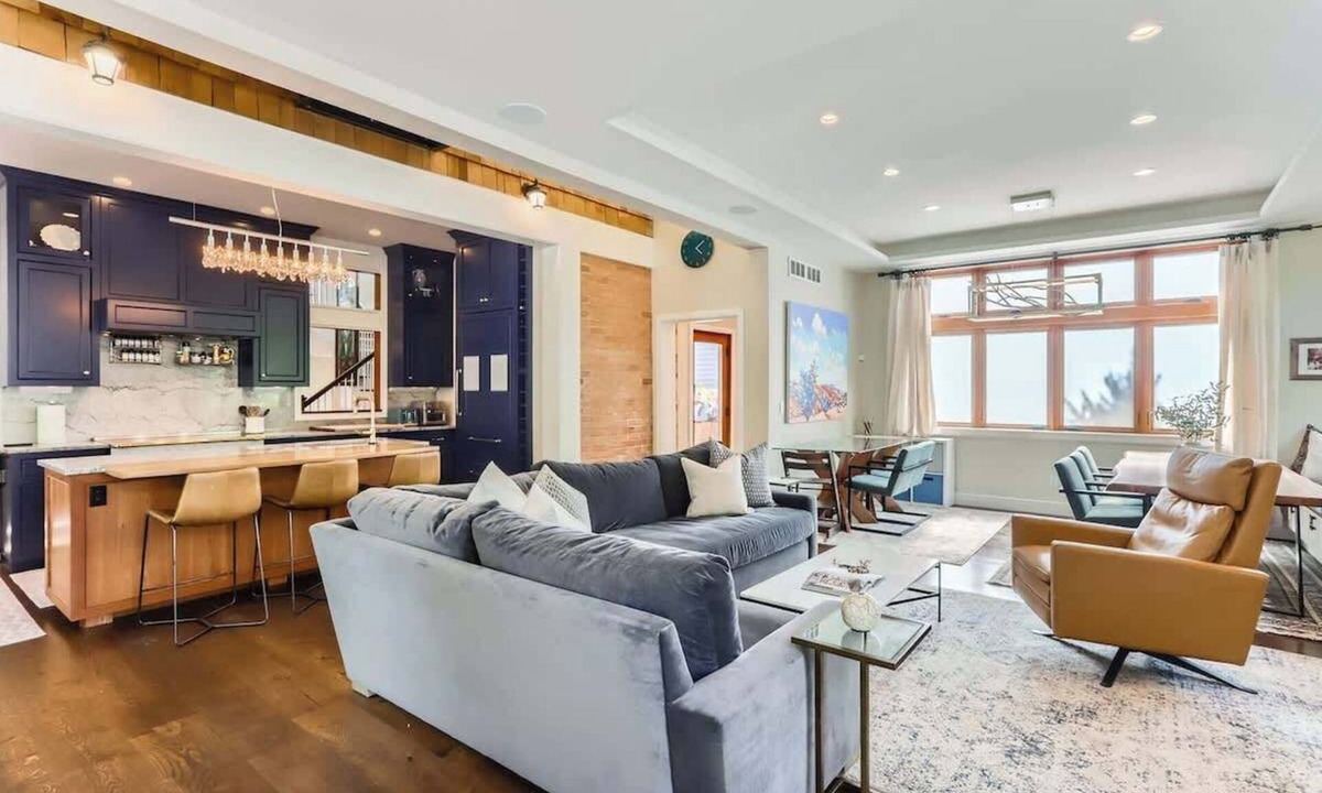 Lower Arapahoe House | Downtown Boulder Gem – Stylish 5BDR by the Creek