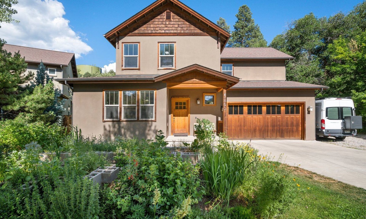 Durango House | Downtown Location, Pet Friendly, Central A/C!