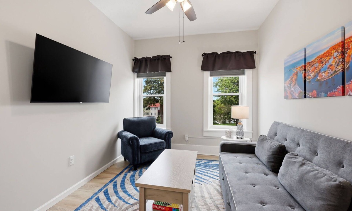 Vermilion Apartment | Downtown Vermilion Apartment - Sleeps 4 - Walk to Lighthouse
