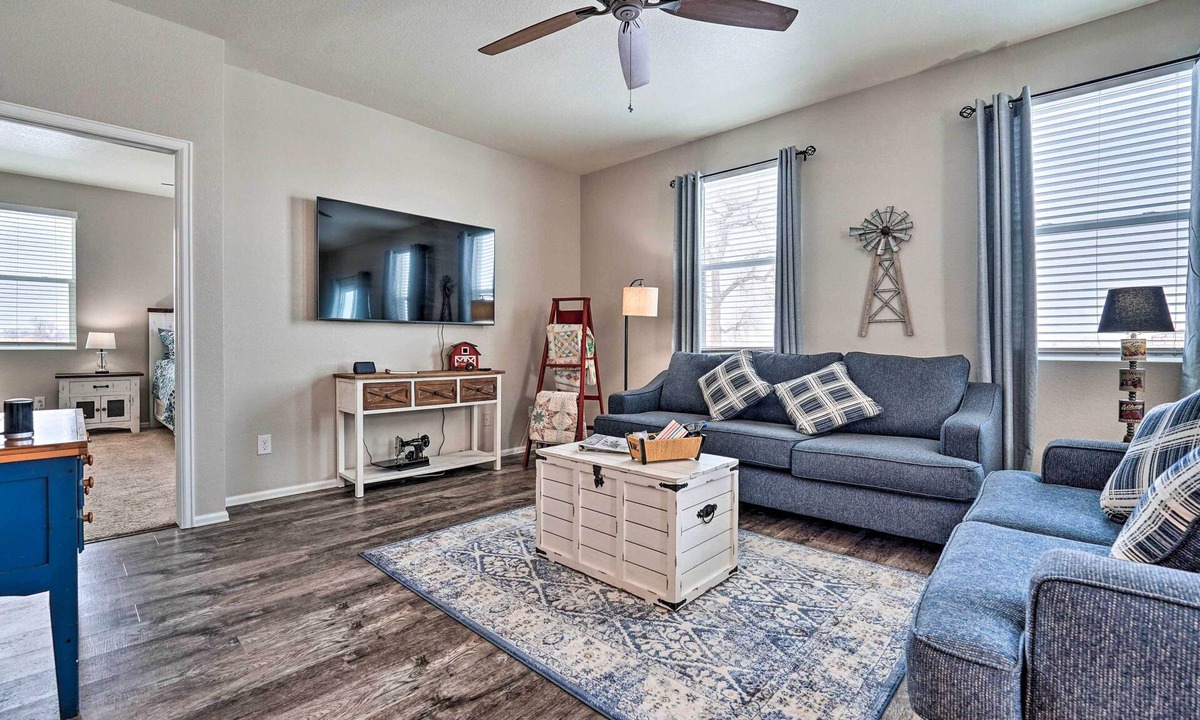 Windsor House | Dreamy Windsor Home with Grill ~ 3 Miles to Lake!