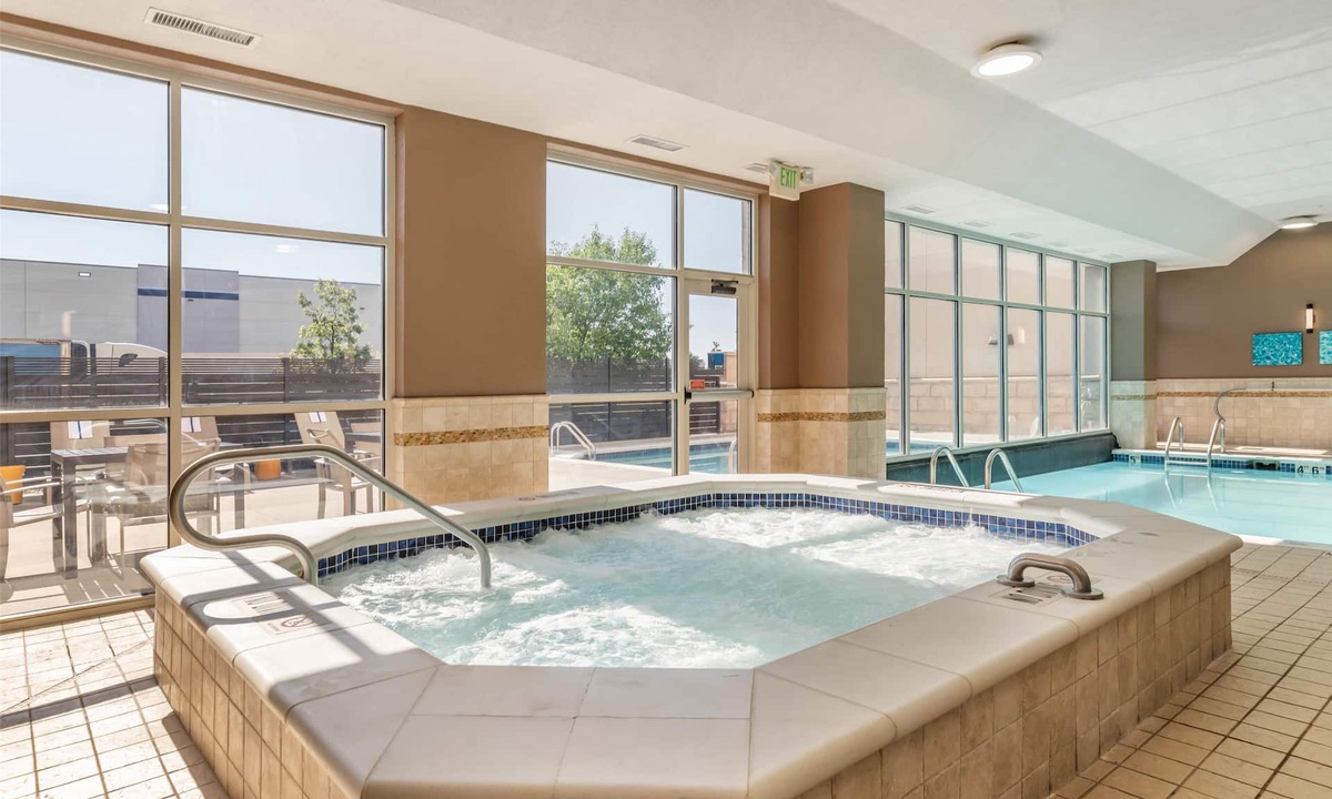 Northfield Hotel | Drury Plaza Hotel Denver Central Park