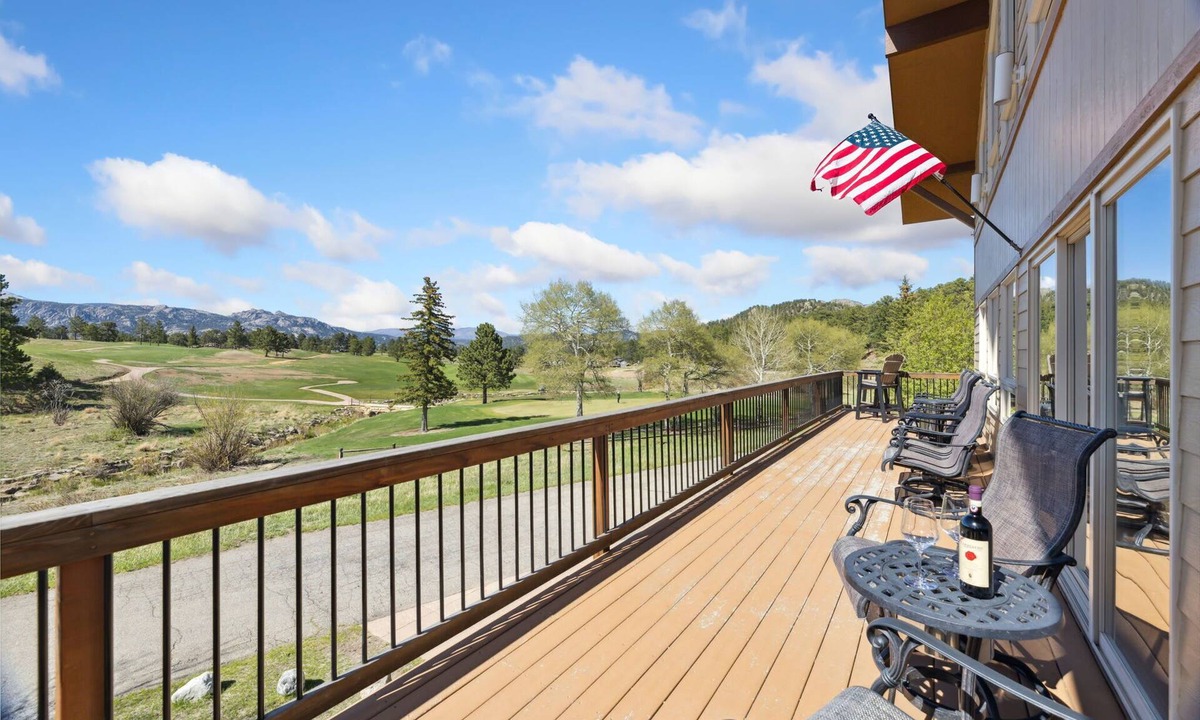 Estes Park House | Eagles Nest at Creekside on the 17th Green!