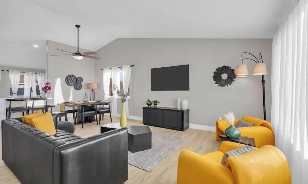 Fernley House | Echo Desert House-20 Min to USA Pkwy/4BR|2Bathrooms|Sleeps 9